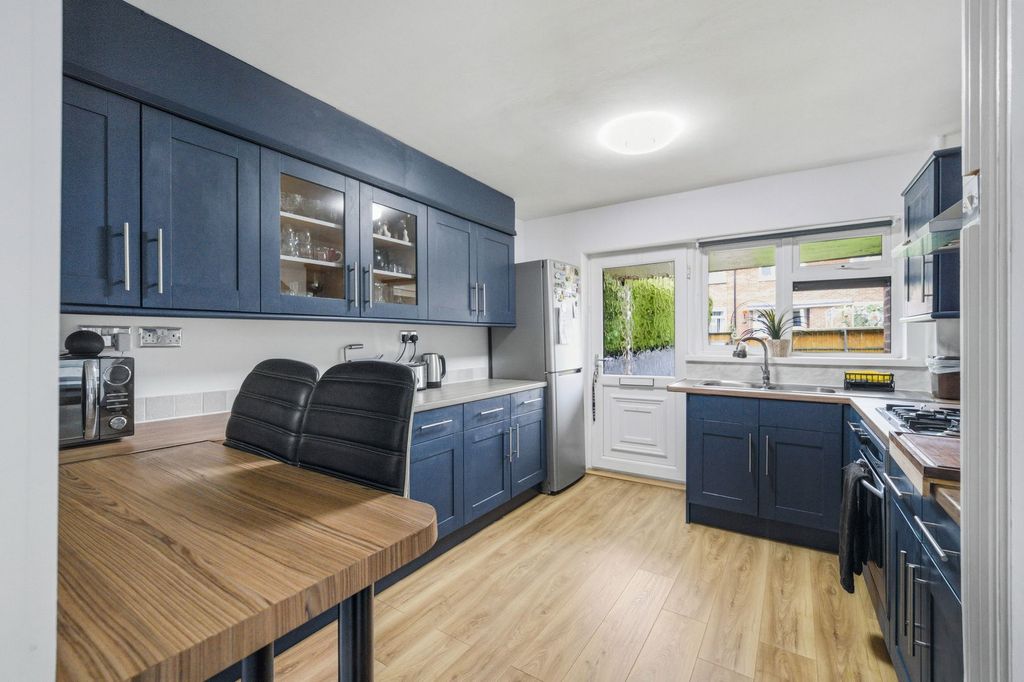 Property photo 1 of 25