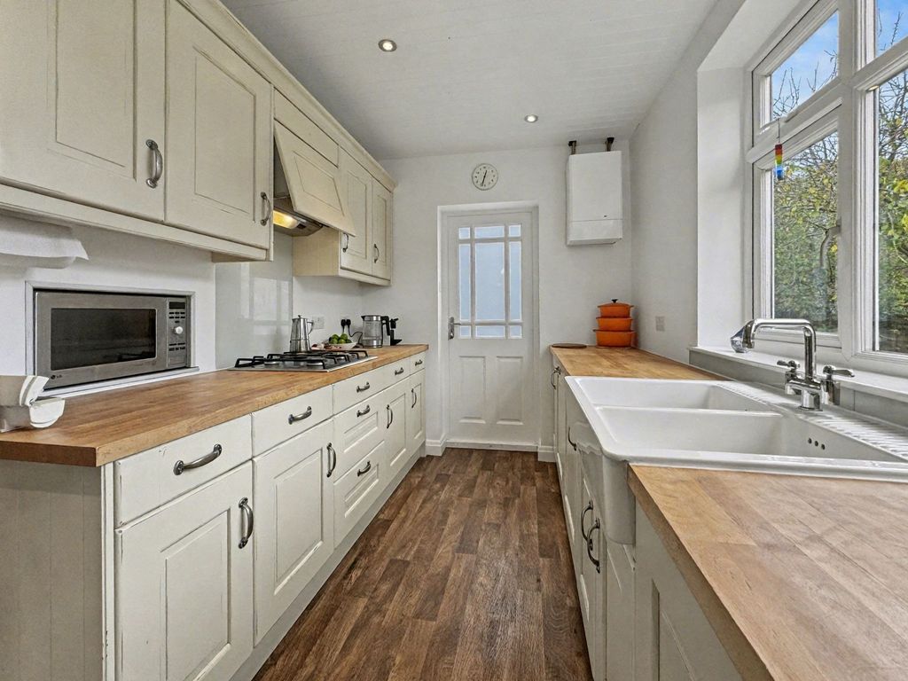 Property photo 2 of 29