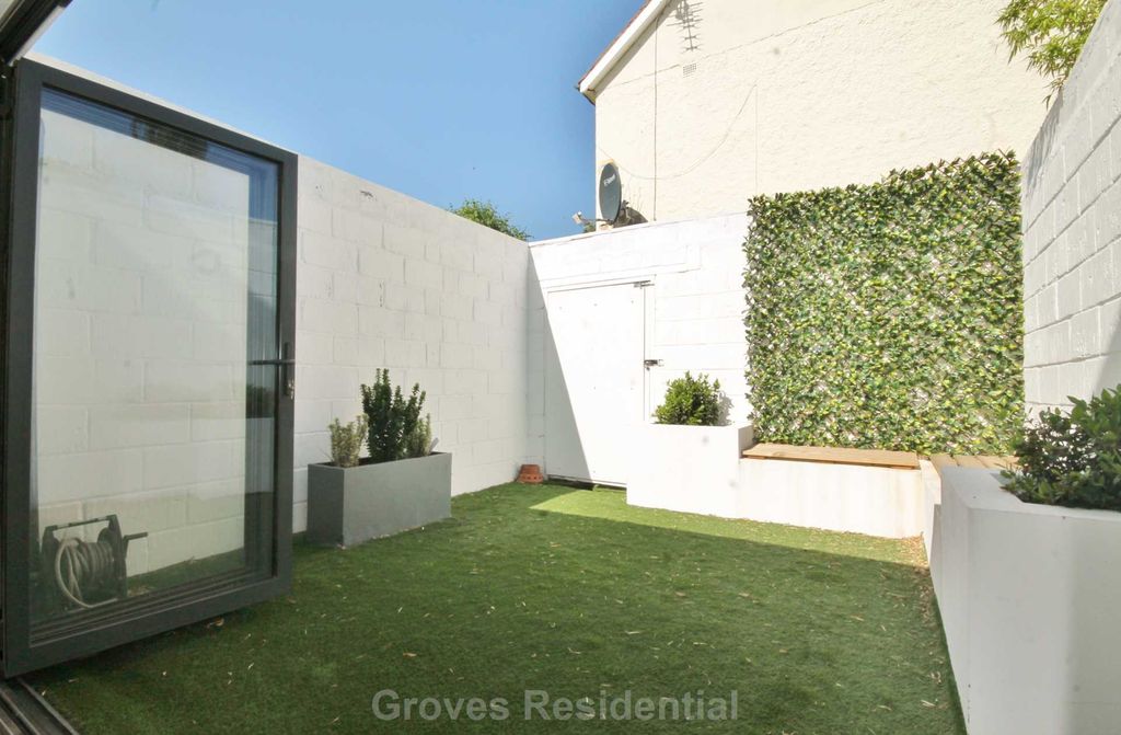 Property photo 3 of 9