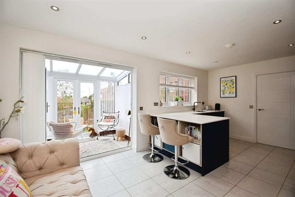 Property photo 3 of 18 Kitchen / Dining Room