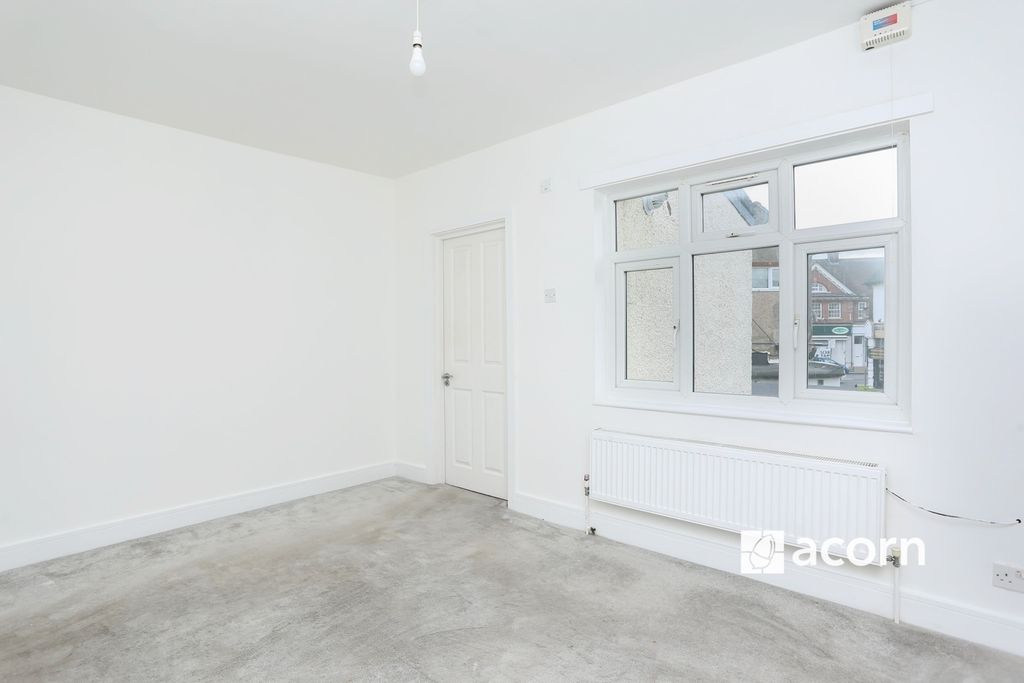 Property photo 2 of 10 2d40Ffb6-3Baf-F01...