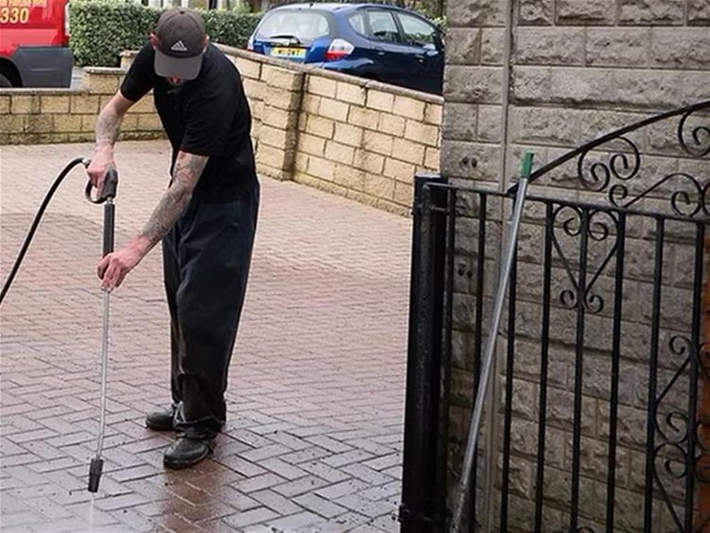 Property photo 2 of 7 Photo 1