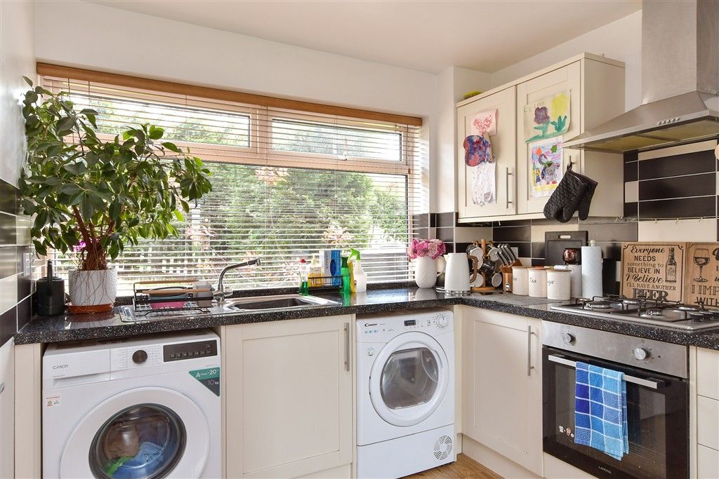 Property photo 3 of 13 Kitchen