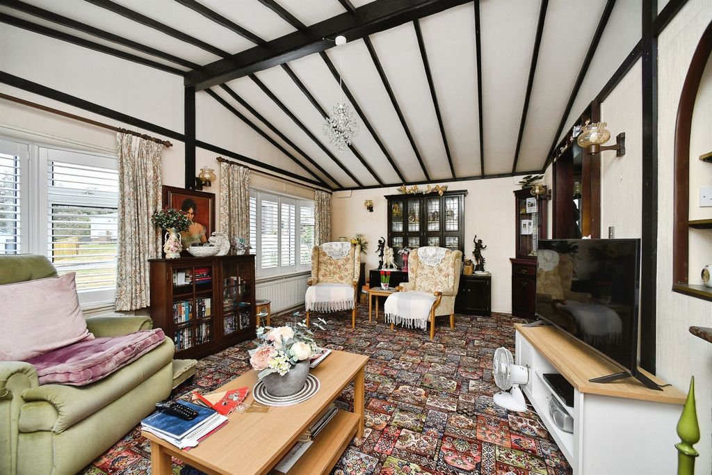 Property photo 2 of 19