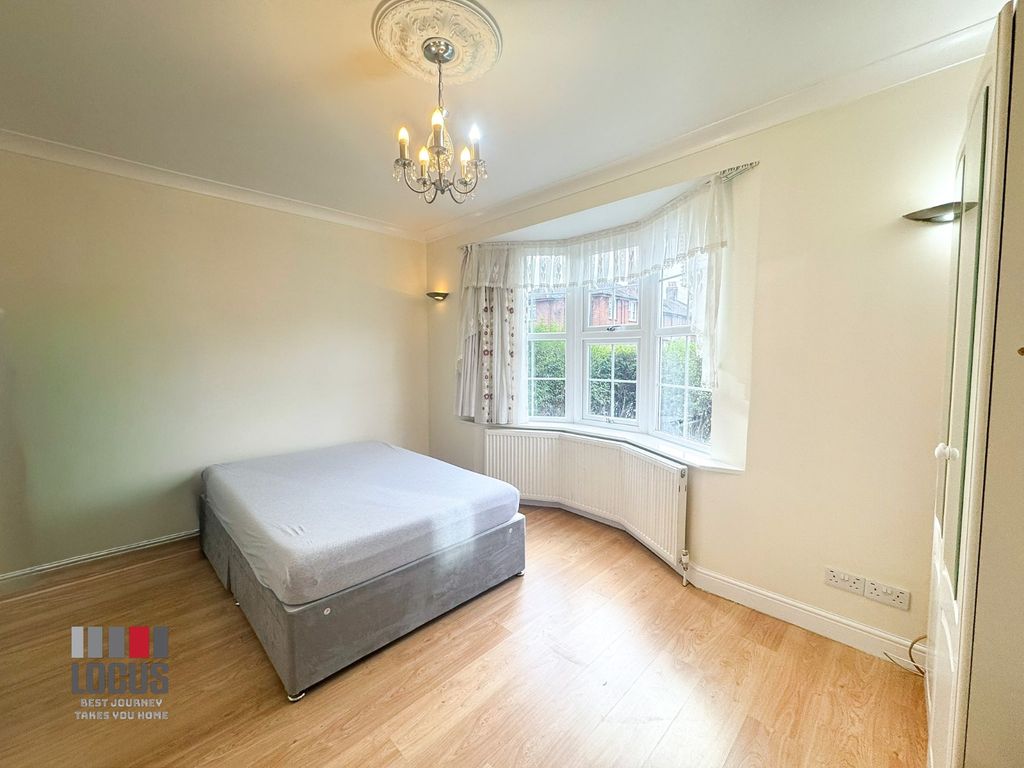 Property photo 3 of 9 Photo 3