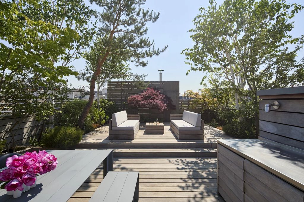 Property photo 1 of 12 A Penthouse With Terrace Close To Musée d’Orsay