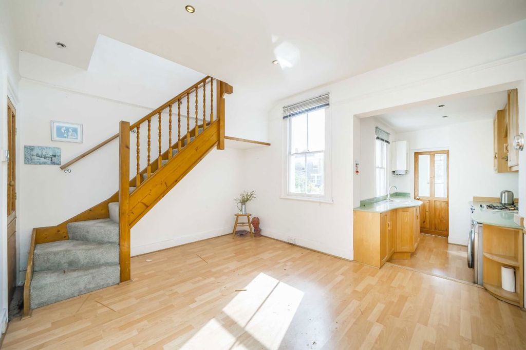 Property photo 2 of 5