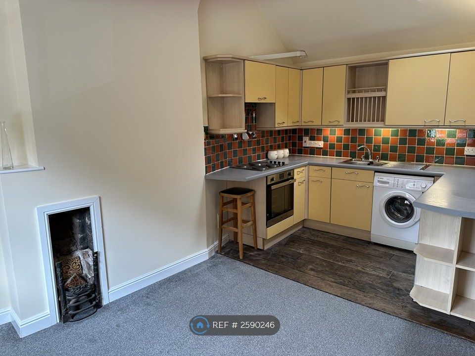 Property photo 2 of 9 Kitchen/Sitting Room
