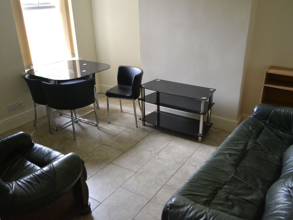 Property photo 2 of 9 Living Room