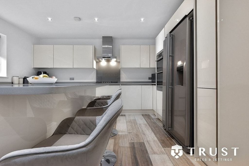 Additional image 9 of 4 bed detached house for saleDuxbury Gardens, Liversedge WF15
