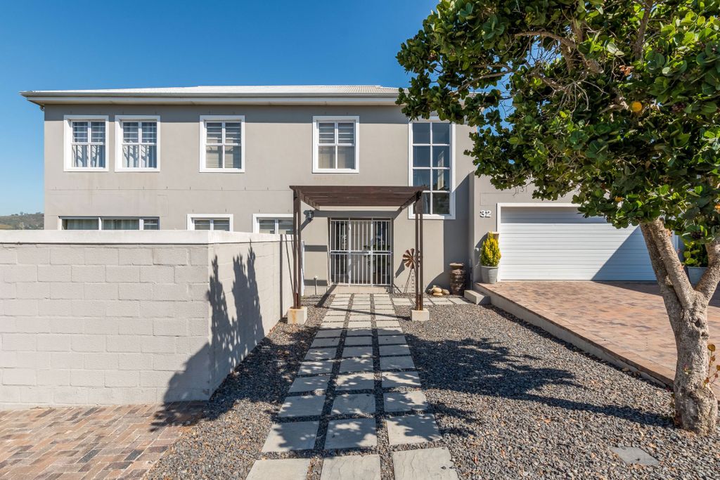 Property photo 1 of 24 1Bc1695440