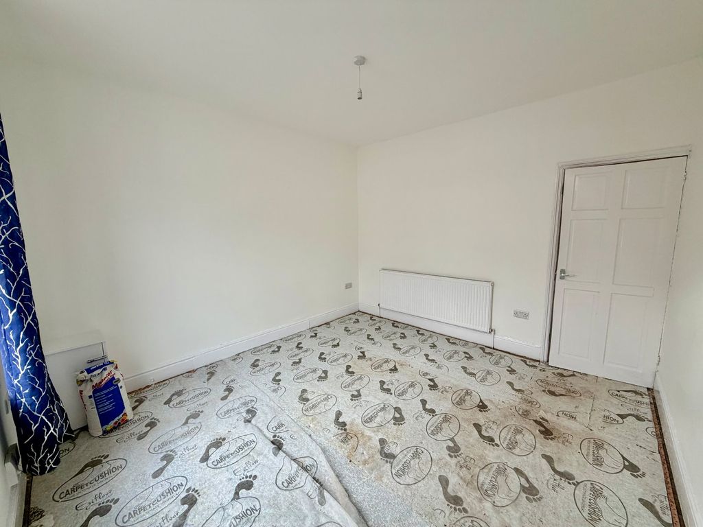 Property photo 3 of 12 Picture No. 06
