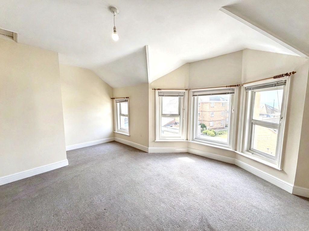 Property photo 2 of 11 Photo 20