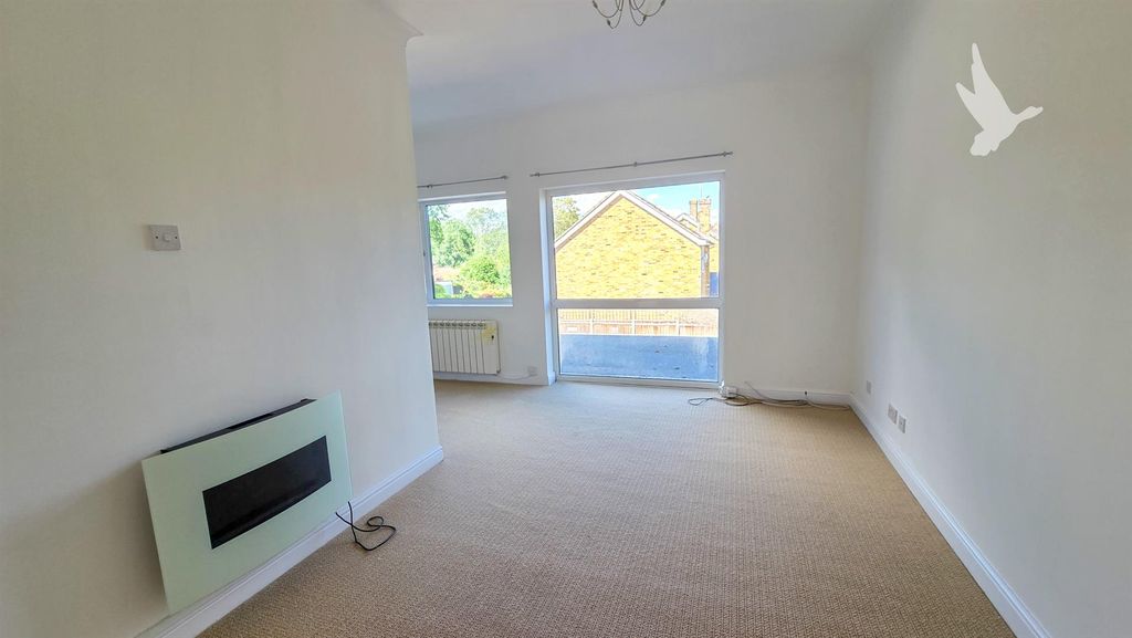 Property photo 2 of 11 37922.Jpg