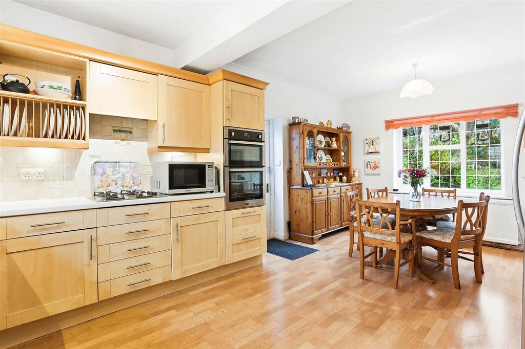 Property photo 2 of 32 1579138611 - 4.Jpg