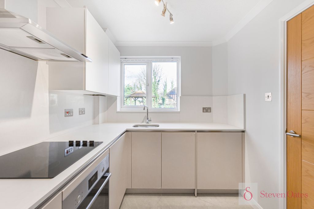 Property photo 3 of 27 15_44652_Watermarked