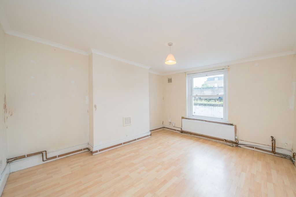 Property photo 3 of 5