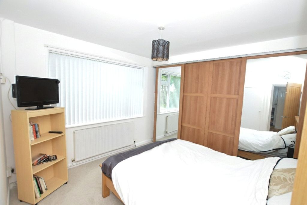 Property photo 3 of 9 3 - Picture No. 24