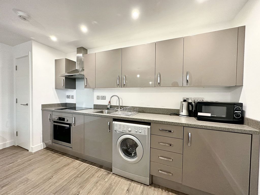 Property photo 3 of 12