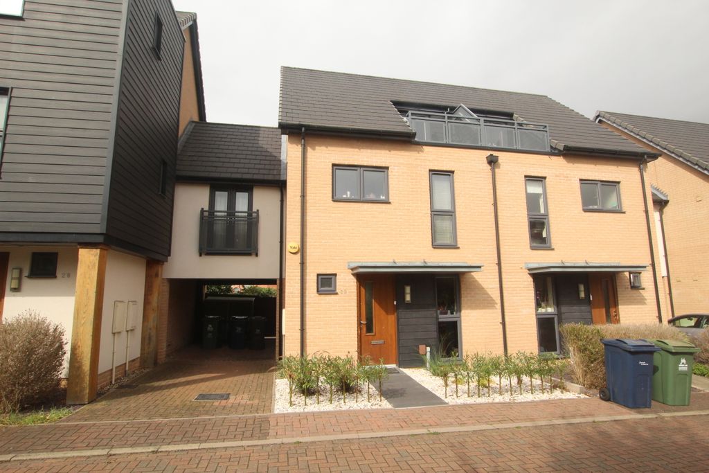 Property photo 1 of 6 Front