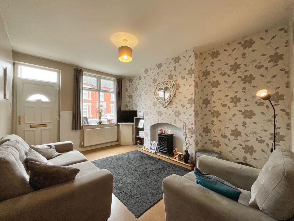 Property photo 2 of 13