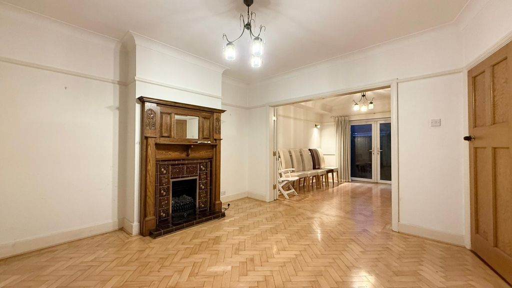 Property photo 2 of 7 Img-20251003-Wa0036