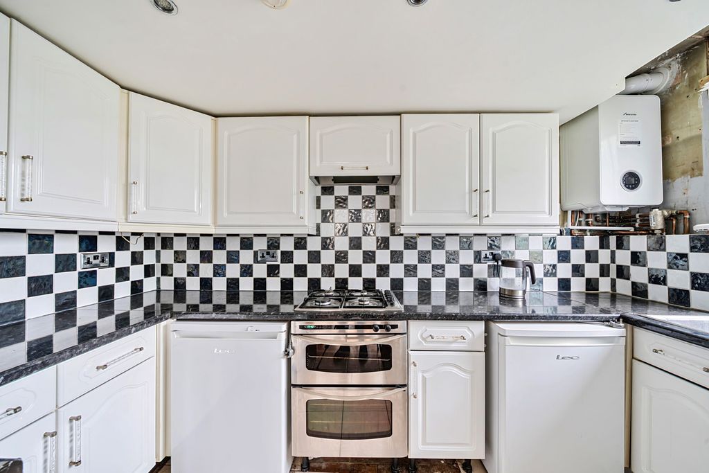 Property photo 2 of 15 Kitchen