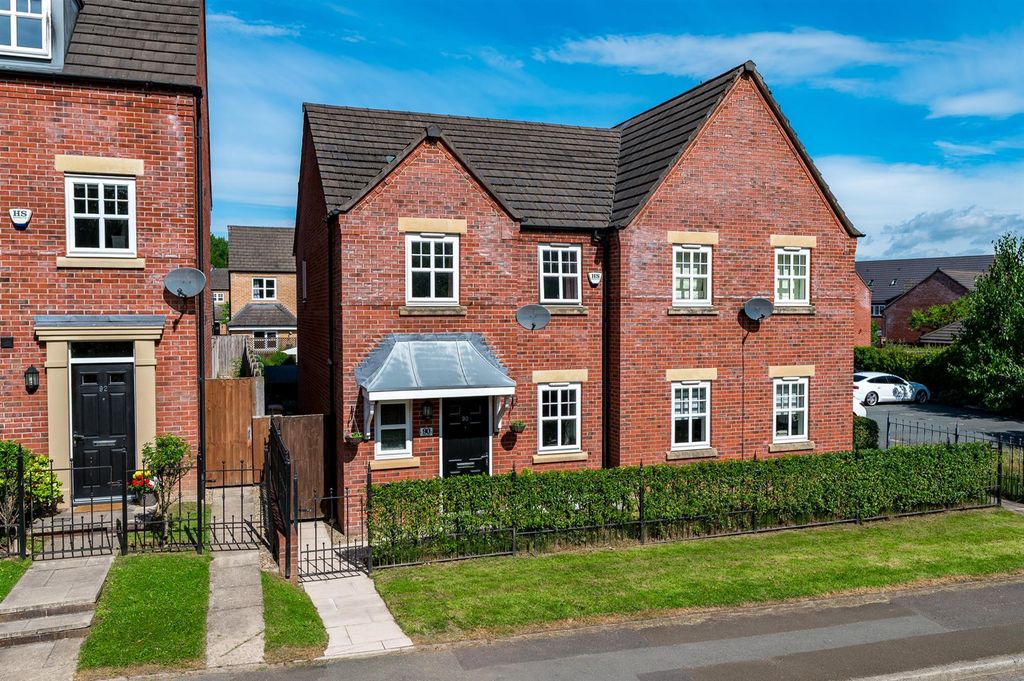 Property photo 1 of 26 Hulme Road-27.Jpg