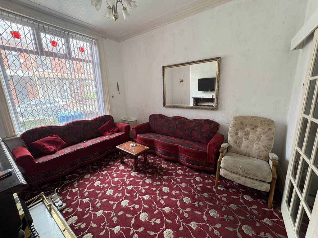 Property photo 3 of 19