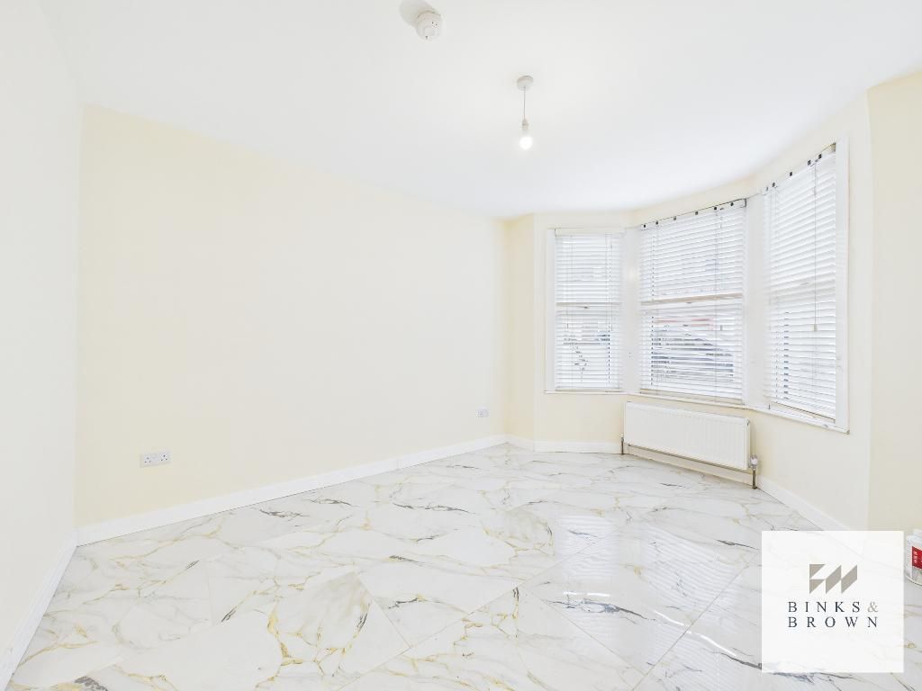 Property photo 2 of 12 Photo 2