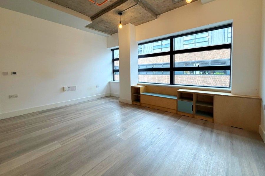 Property photo 2 of 6