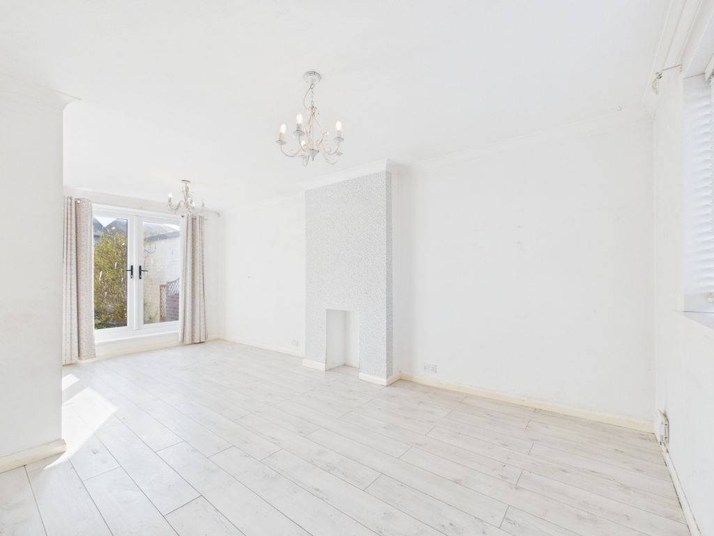 Property photo 2 of 15 4851424