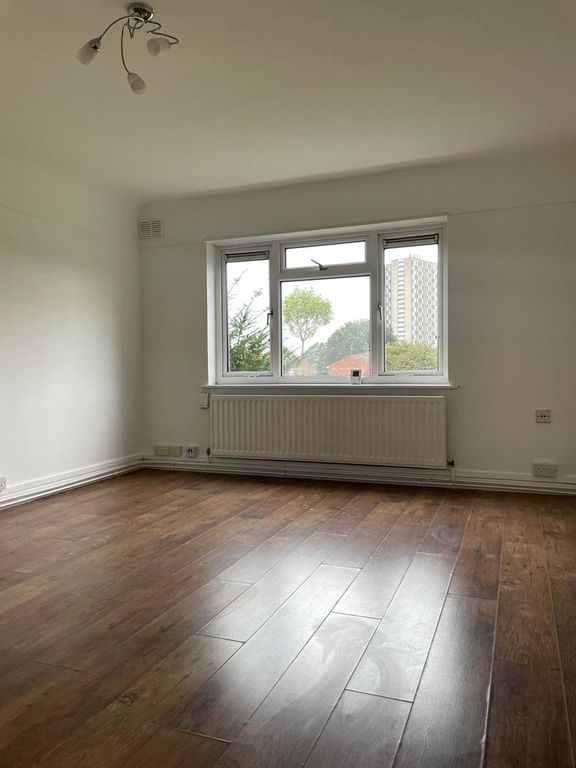 Property photo 3 of 20 Image