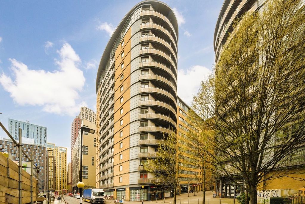 Property photo 1 of 5