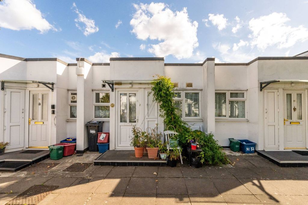 Property photo 1 of 9