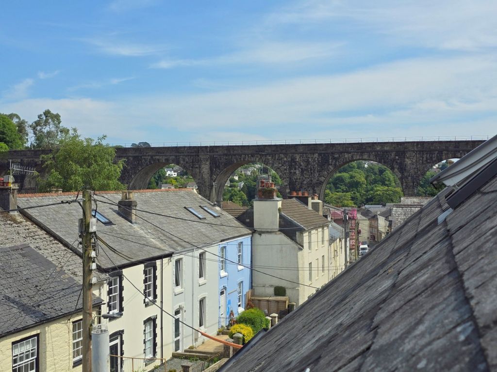 Property photo 3 of 18 5558357