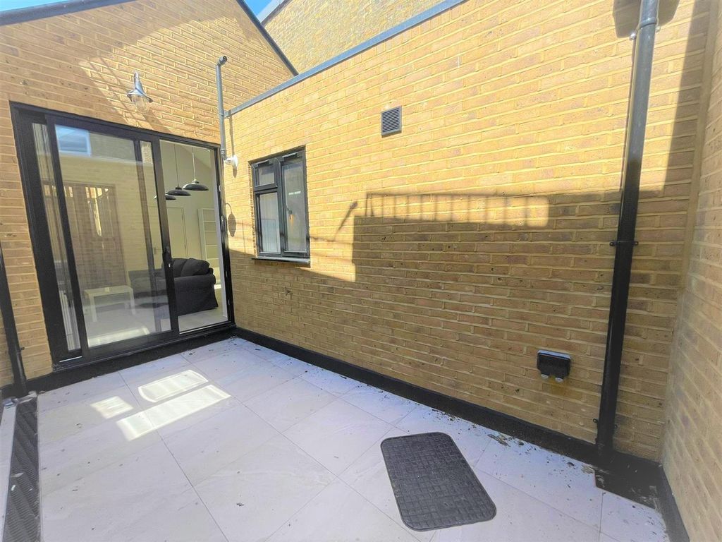 Property photo 2 of 17 10.Jpeg