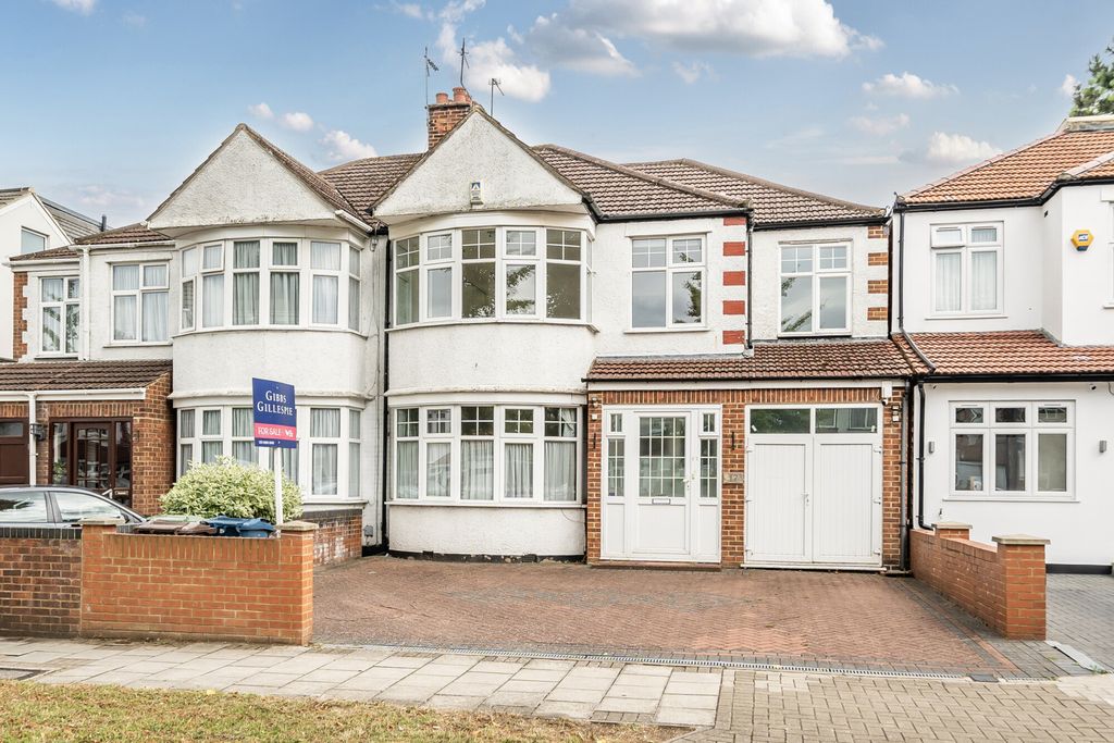Property photo 1 of 19 1326411-21-687Fb7...