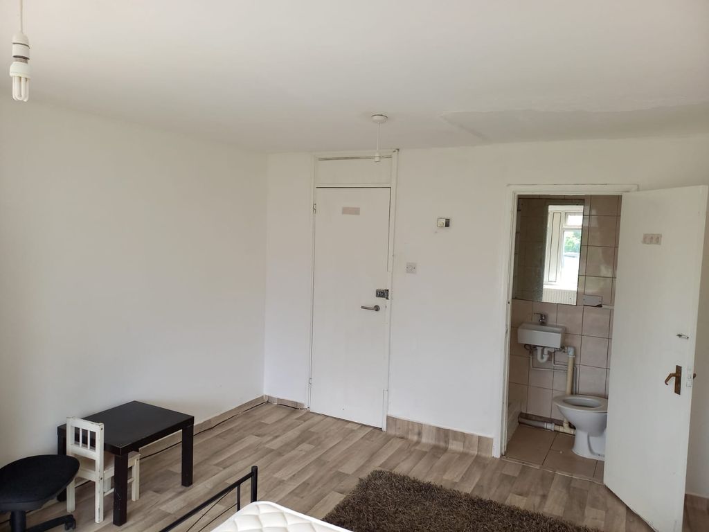 Property photo 2 of 2