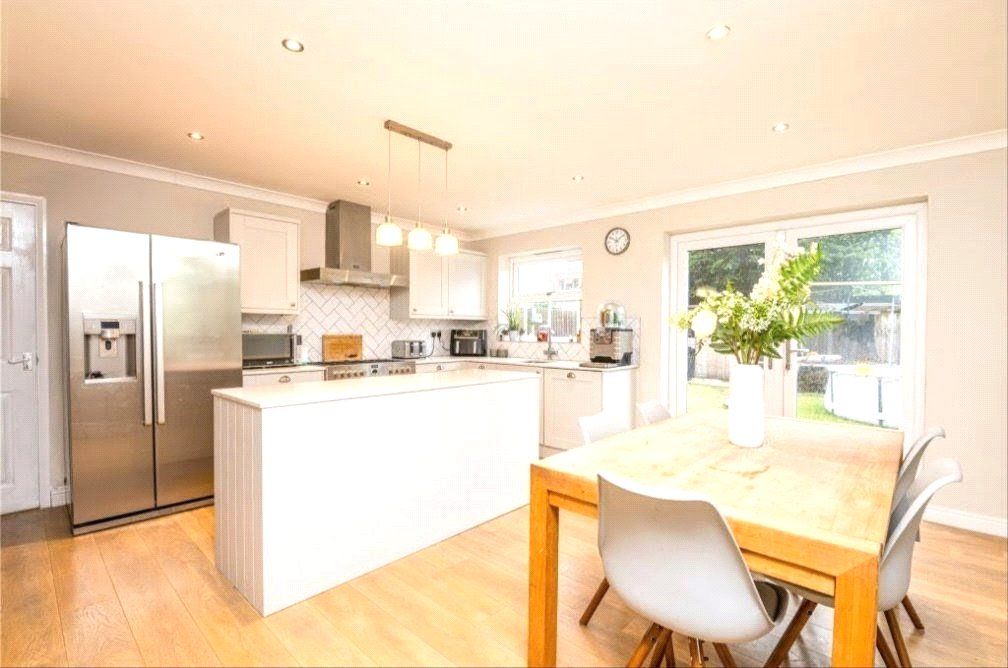Property photo 3 of 23 Picture No. 25