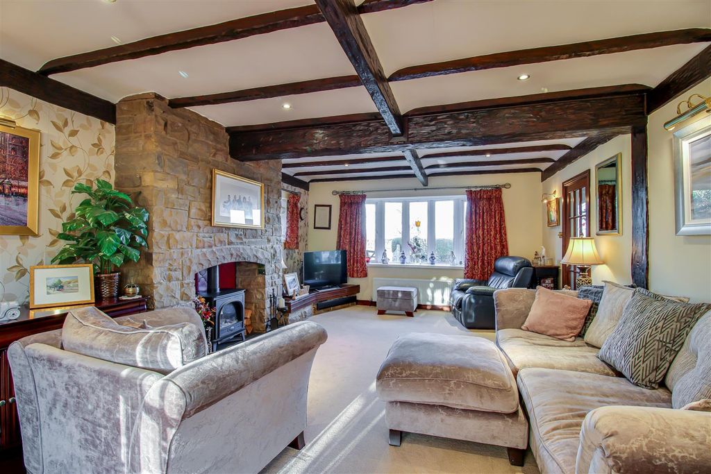 Property photo 3 of 23