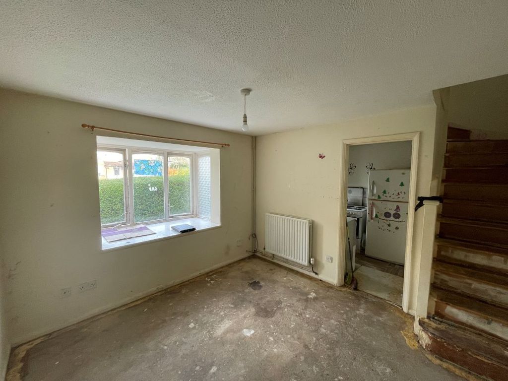 Property photo 2 of 8