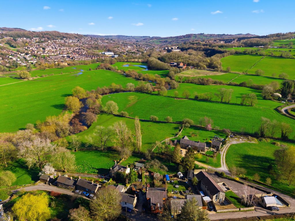 Property photo 2 of 19