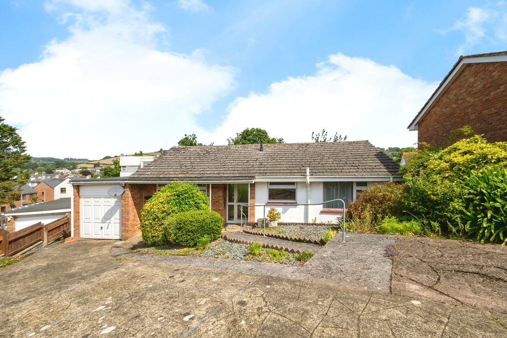 Property photo 1 of 17 Photo