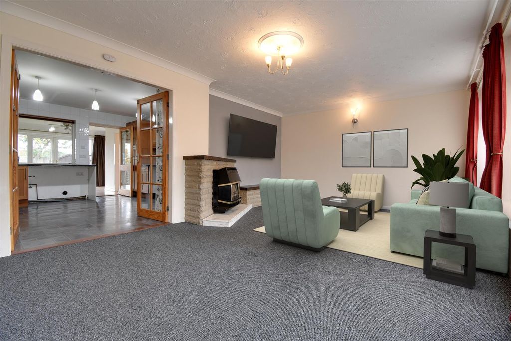 Property photo 2 of 21 Living Room