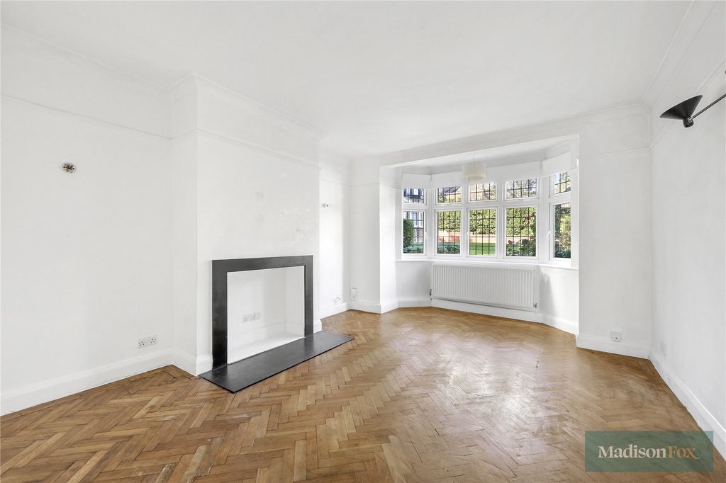 Property photo 2 of 12 Picture No. 01