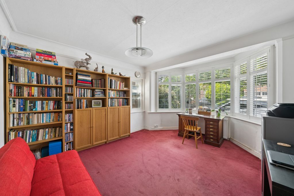 Property photo 2 of 21