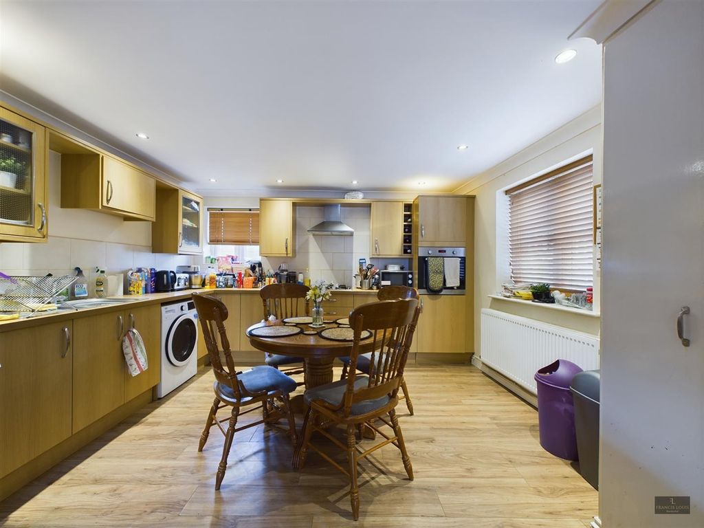 Property photo 1 of 7 Cam02887G0-Pr0076-Still001.Jpg