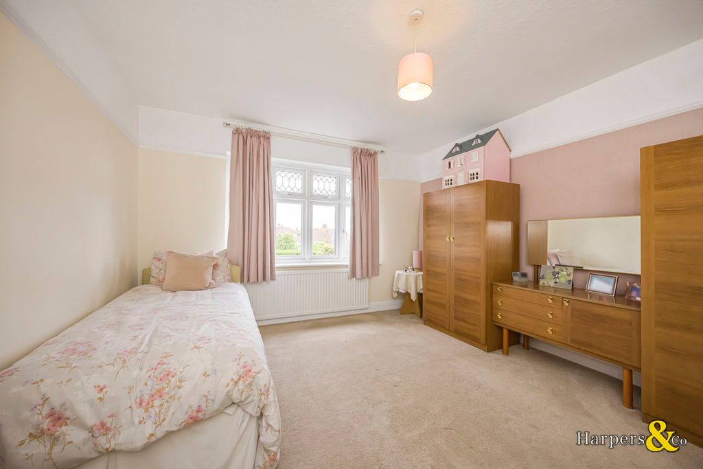 Additional image 11 of 3 bed property for saleShepherds Lane, Dartford DA1