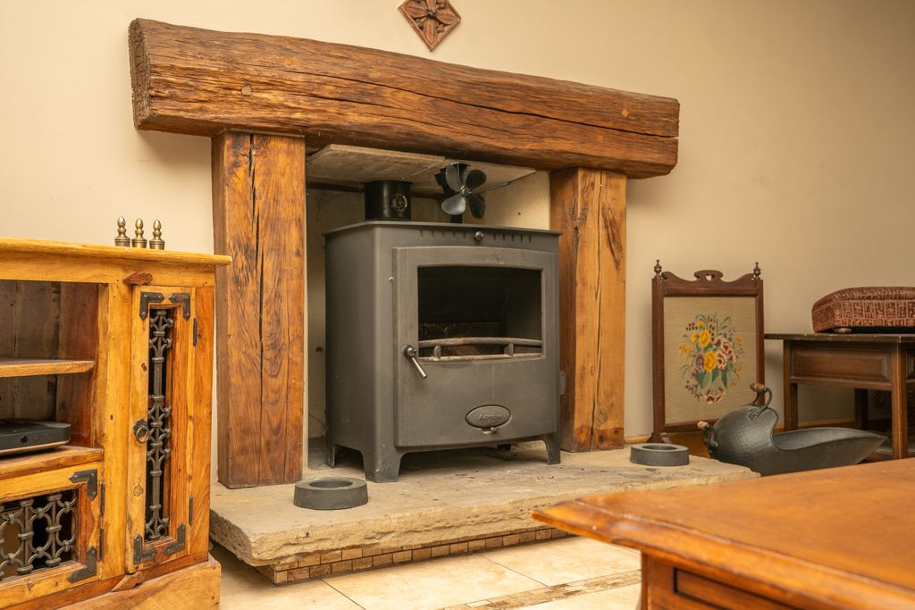 Additional image 8 of 6 bed detached house for saleWild Grove, Pudsey LS28